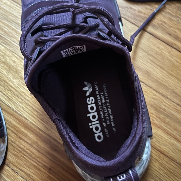 Adidas Nmd_R1 shoes in burgundy, size 9 women’s - Picture 3 of 8
